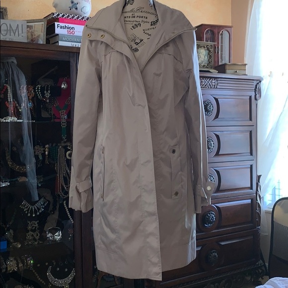 Trench coat - Picture 1 of 6